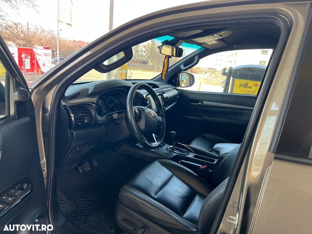 Toyota HILUX - 11