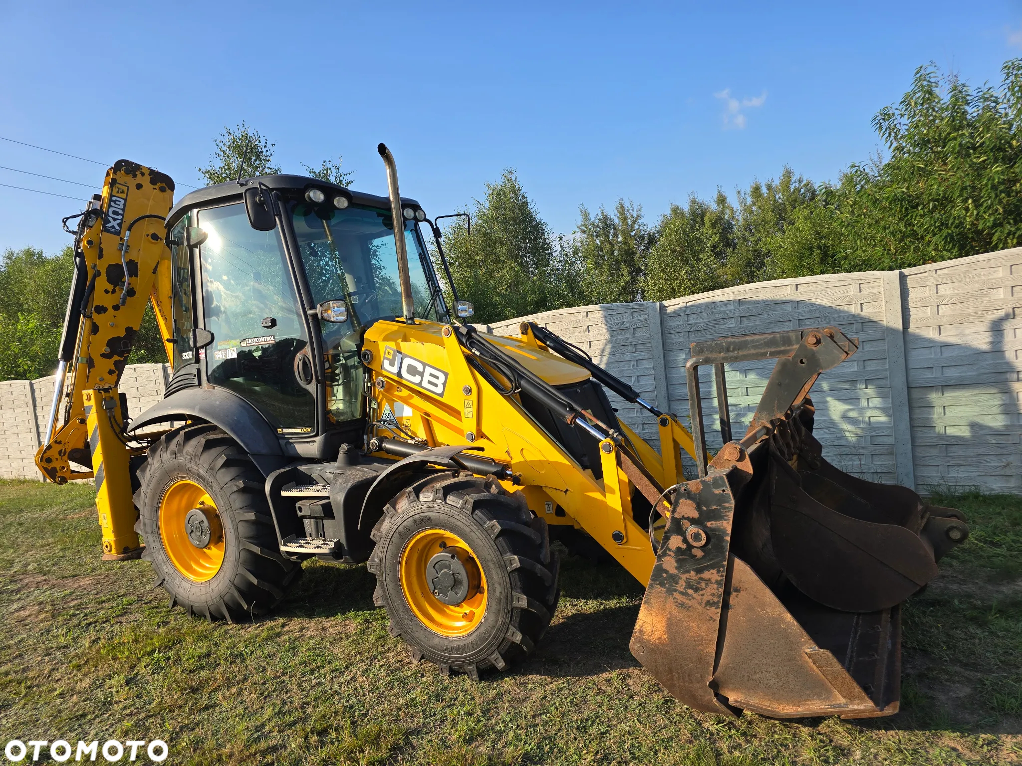 JCB - 3