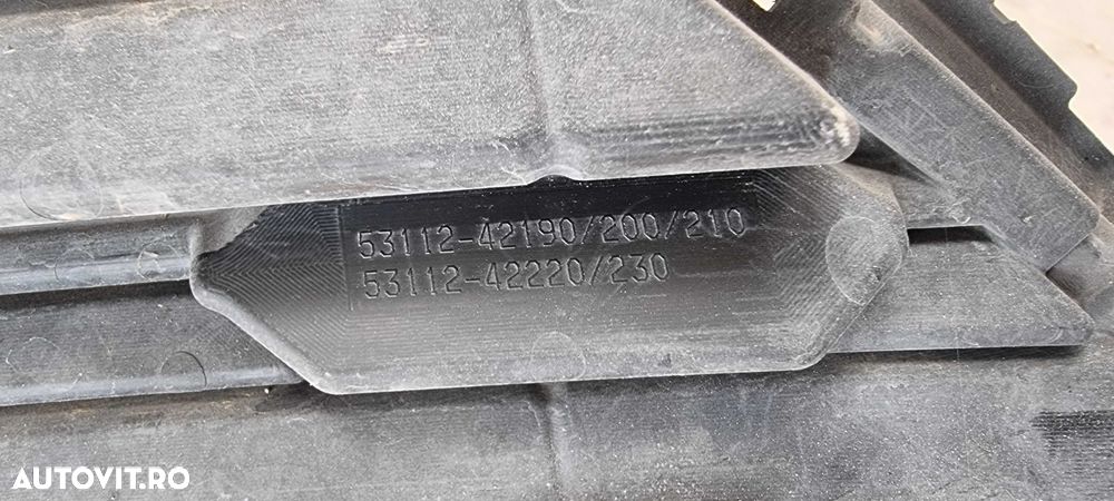 Grila radiator / grila centrala bara fata Toyota Rav 4 2019 - 2022 - 2