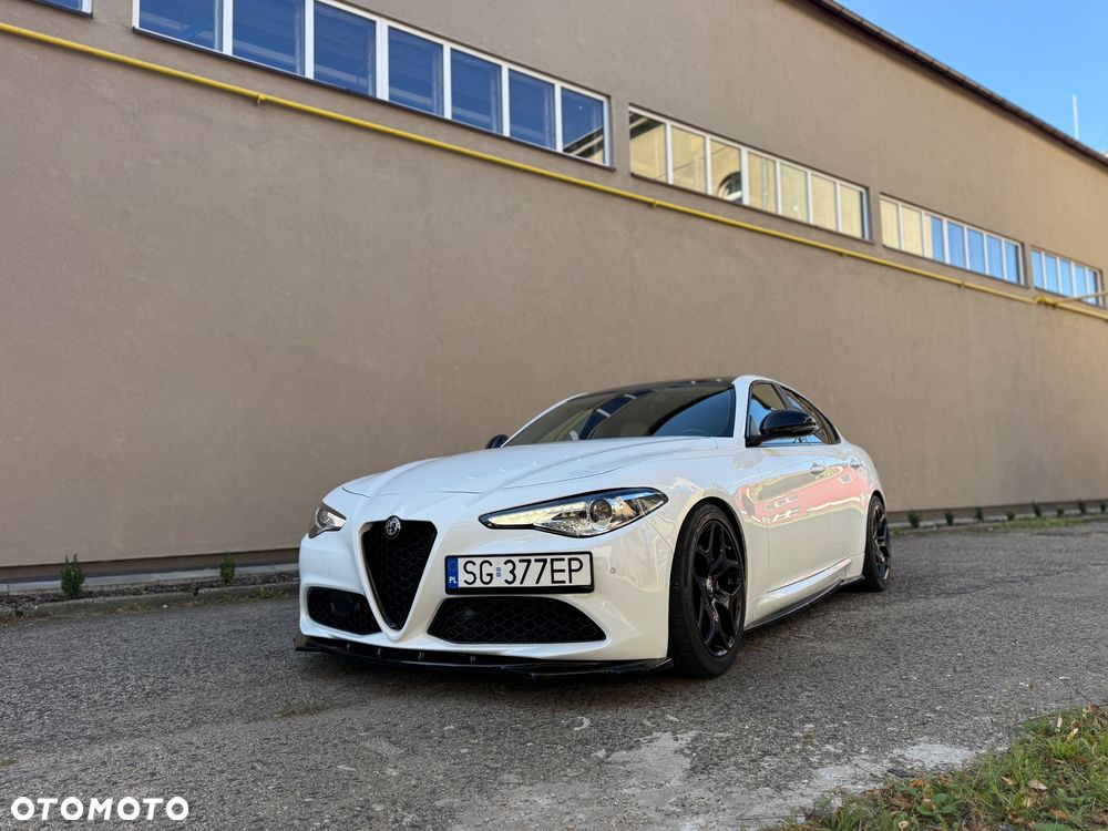Alfa Romeo Giulia - 4