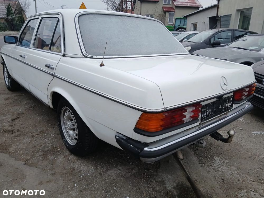 Mercedes-Benz W123 - 4