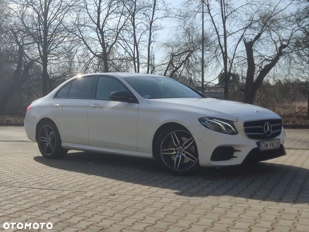 Mercedes-Benz Klasa E 220 d 4-Matic 9G-TRONIC - 3