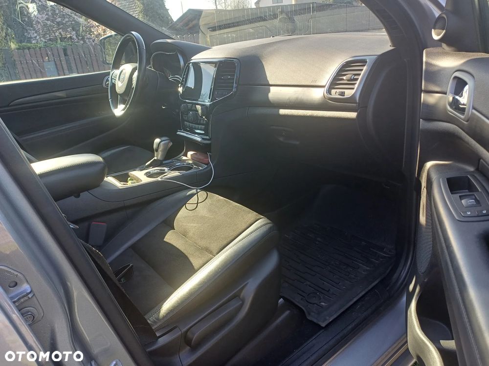 Jeep Grand Cherokee 3.6 V6 Laredo - 25