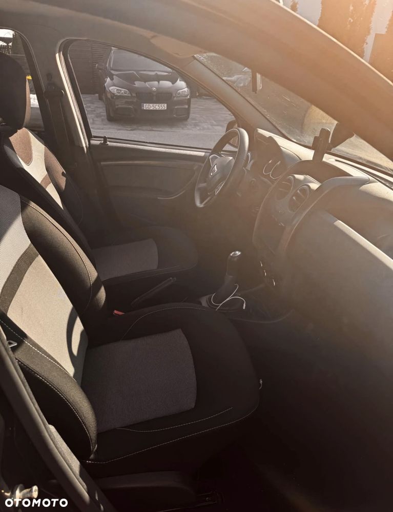 Dacia Duster 1.6 SCe Laureate S&S - 4
