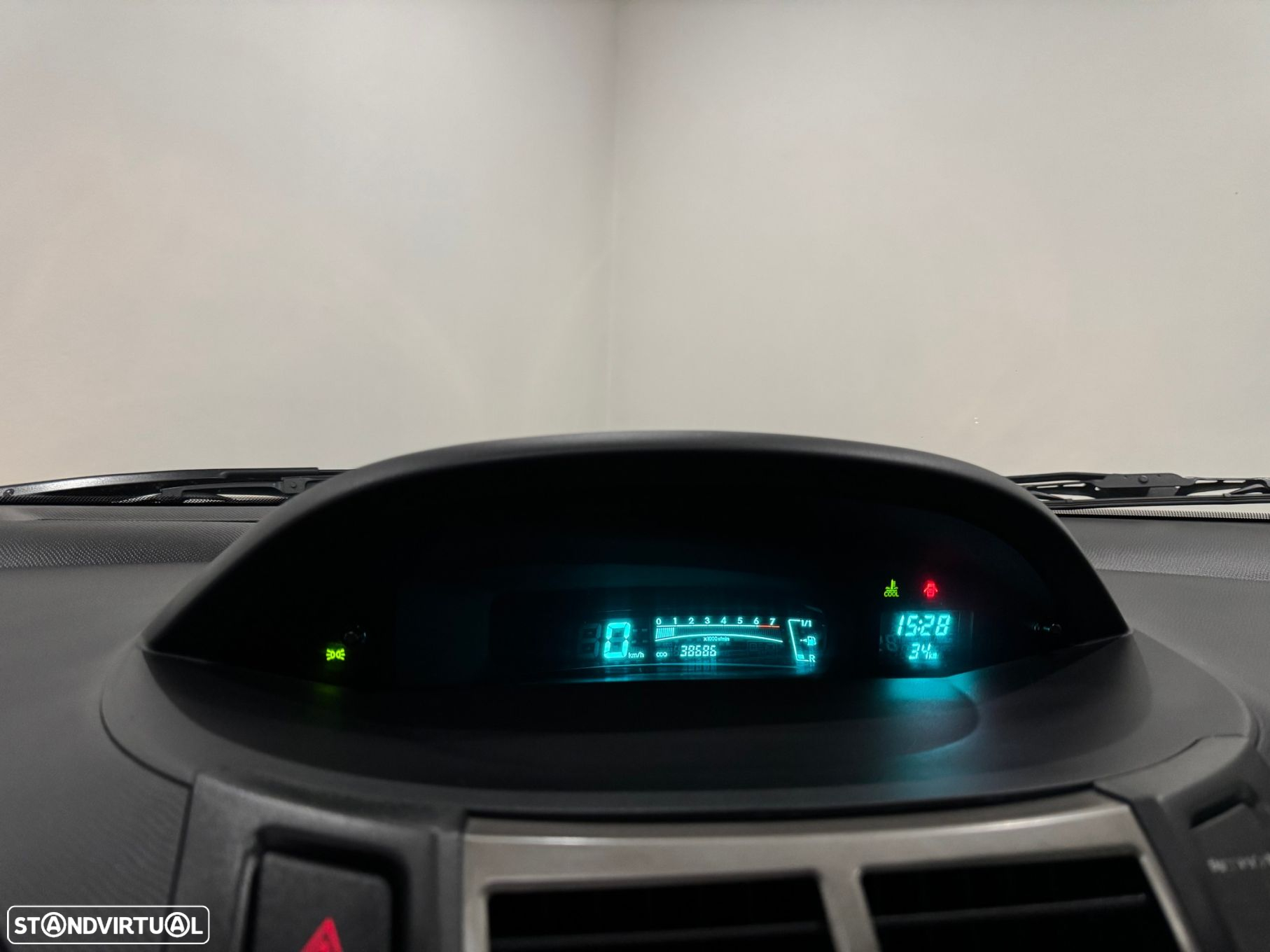 Toyota Yaris 1.0 VVT-i AC - 30