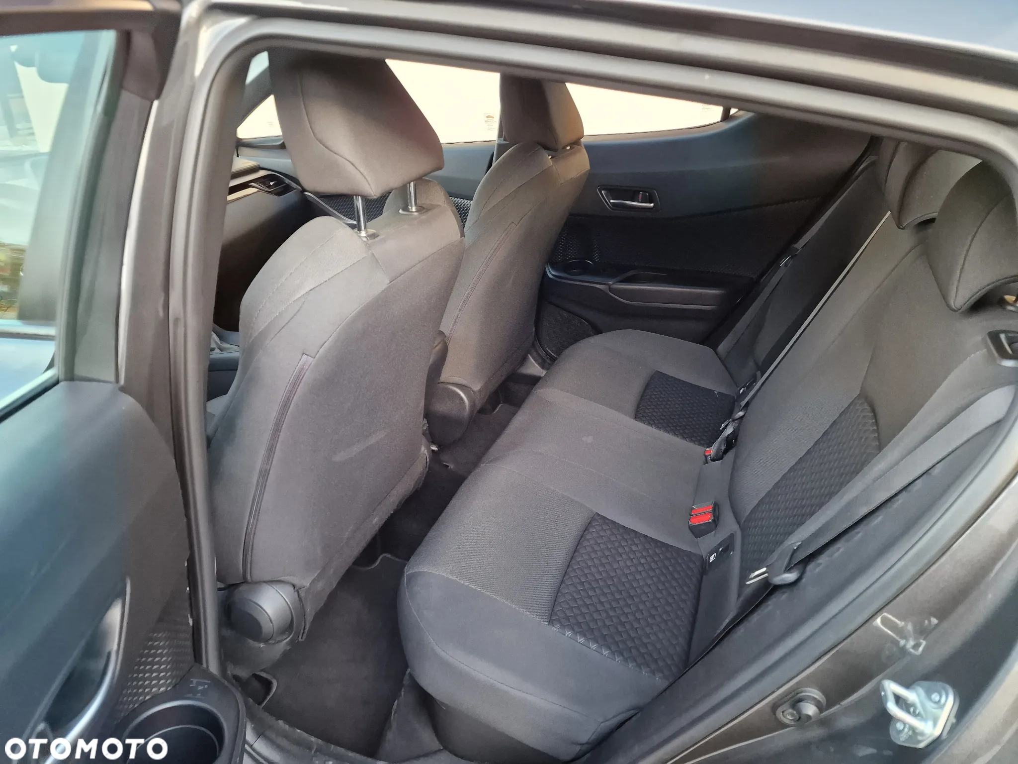 Toyota C-HR 1.8 Hybrid Comfort - 16
