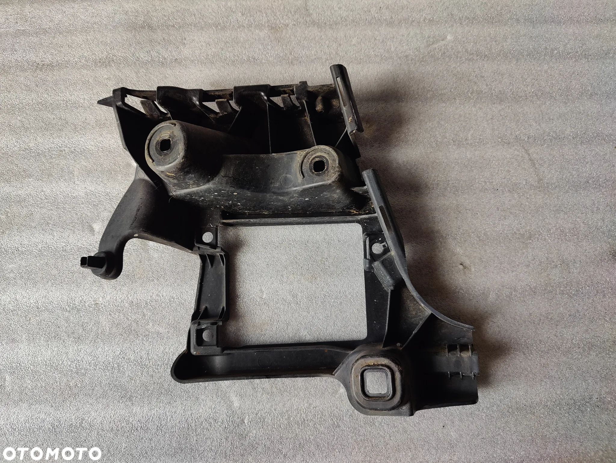 AUDI A6 C7 AVANT UCHWYT MOCOWANIE ŚLIZG ZDERZAKA TYLNEGO PRAWY LEWY 4G9807393D 4G9807394D - 5