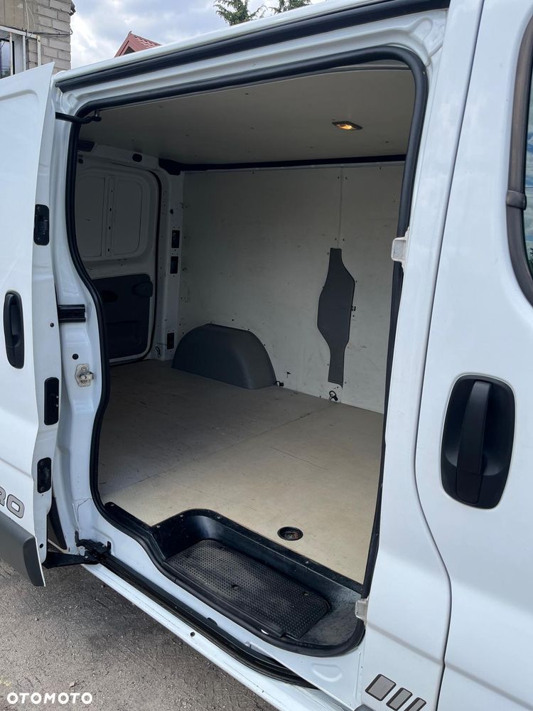 Opel Vivaro L2H1 2.0 diesel - 9
