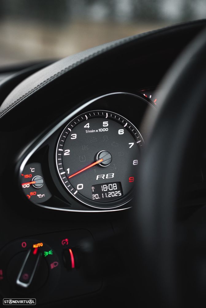 Audi R8 Spyder 4.2 FSI quattro R tronic - 11