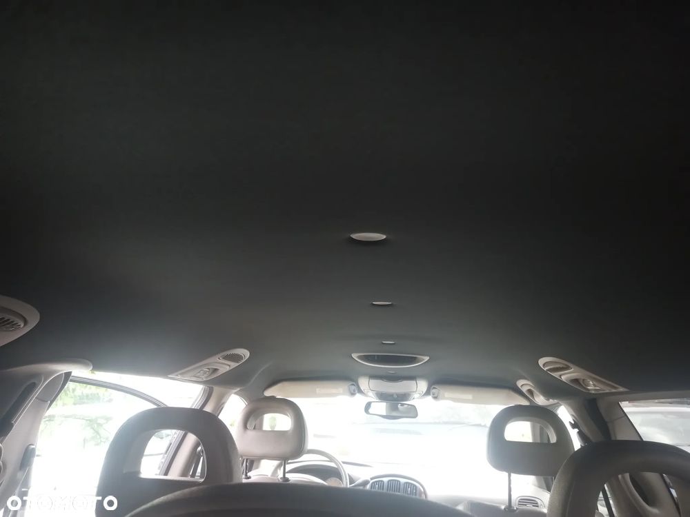 Chrysler Grand Voyager 3.3 Limited AWD - 14