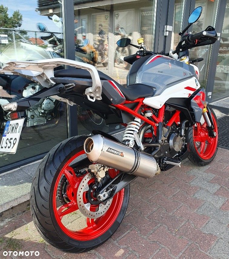 BMW G - 33