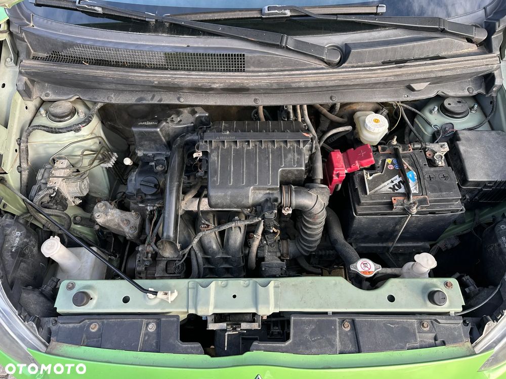 Mitsubishi Space Star - 28