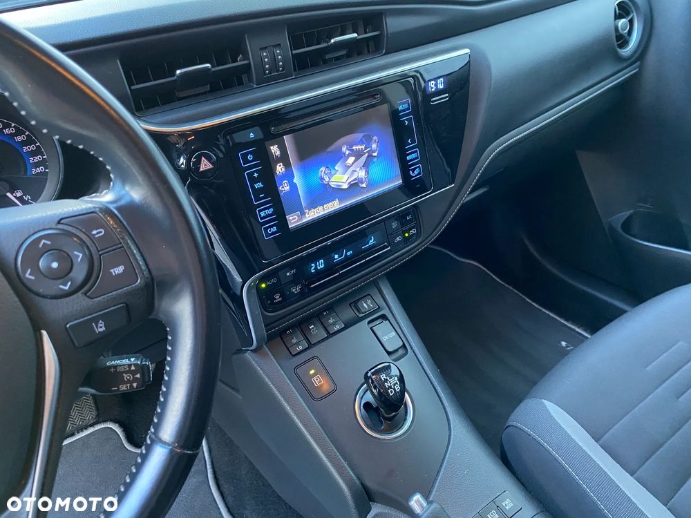 Toyota Auris Hybrid 135 Premium - 8