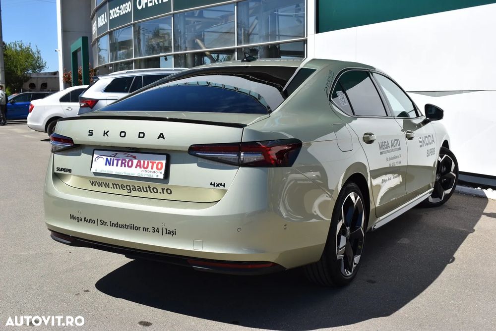 Skoda Superb 2.0 TSI 265 CP 4x4 DSG Sportline - 8