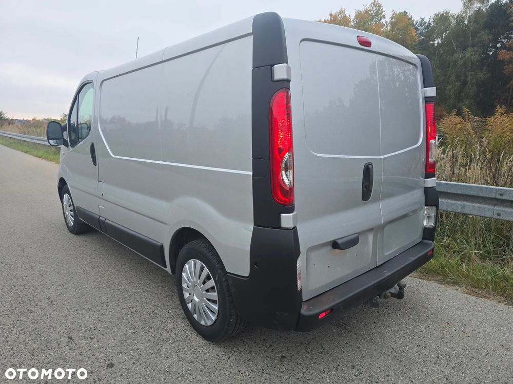 Opel Vivaro - 16