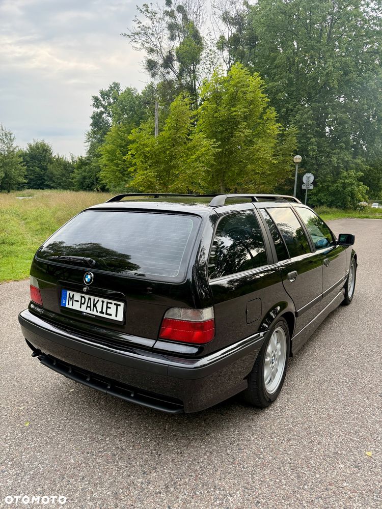 BMW Seria 3 323i - 7