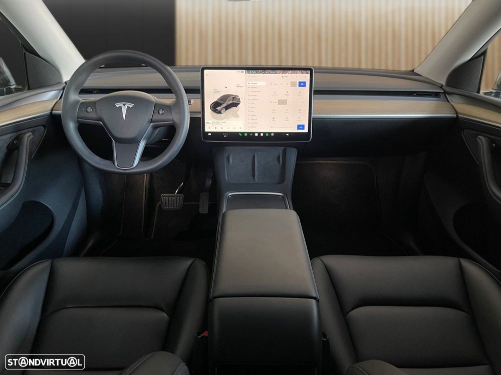 Tesla Model Y Standard - 2