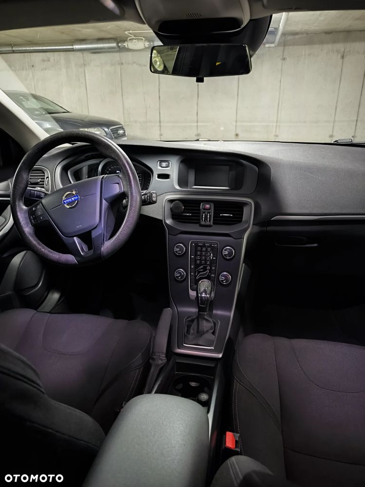 Volvo V40 T4 Base - 9