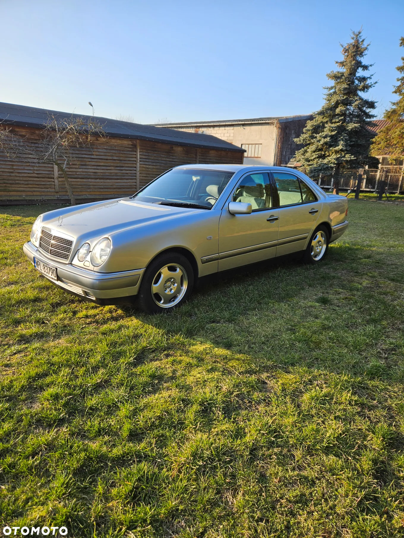Mercedes-Benz Klasa E - 14