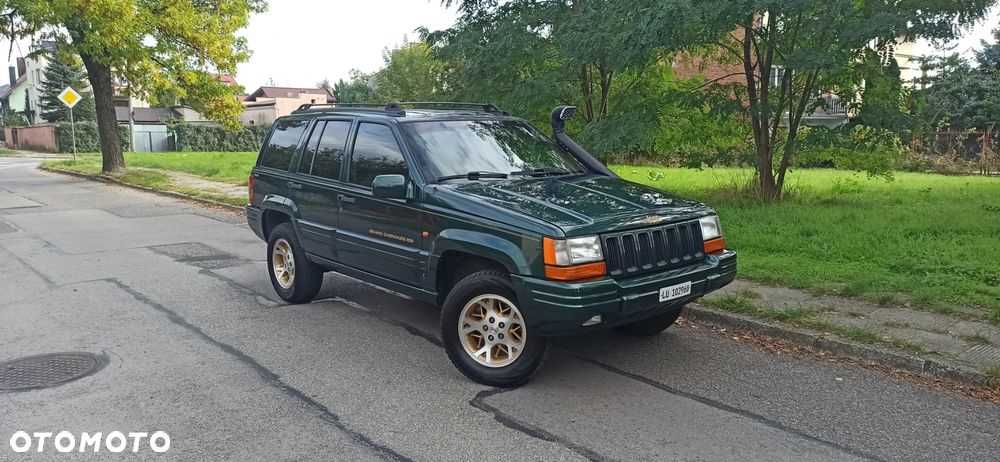 Jeep Grand Cherokee - 25