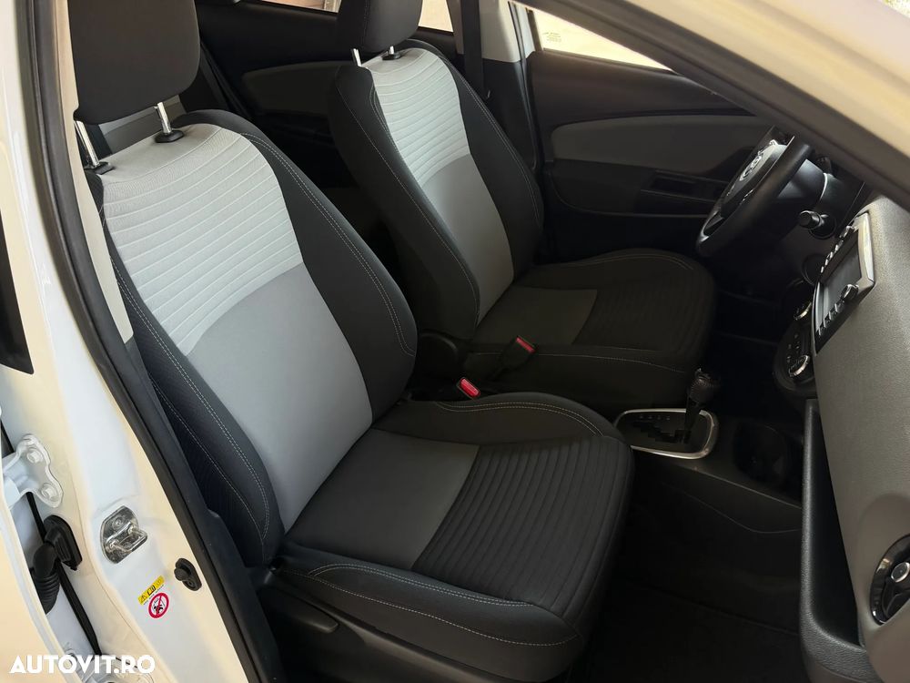 Toyota Yaris - 36