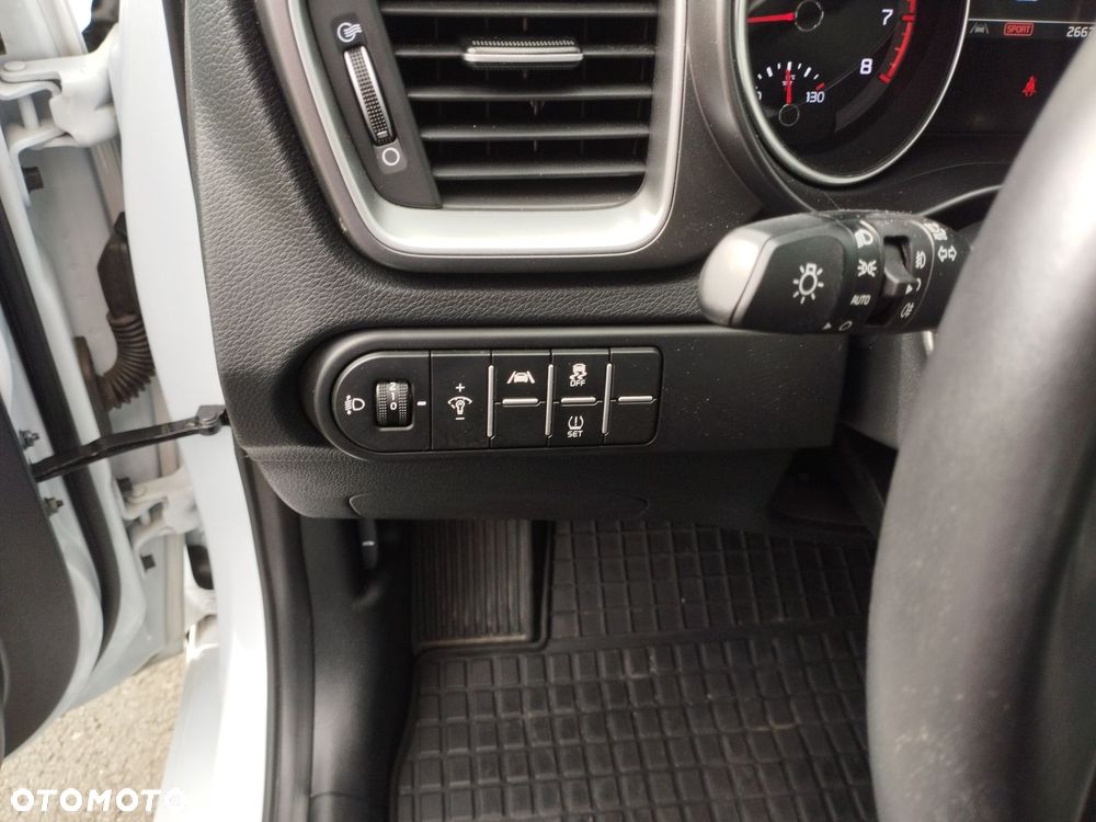 Kia Ceed 1.5 T-GDI M DCT - 28