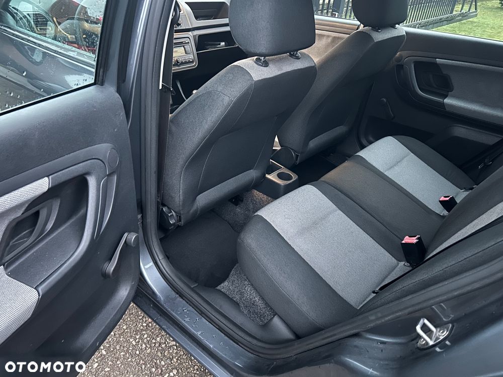 Skoda Fabia 1.2 HTP Ambiente - 8