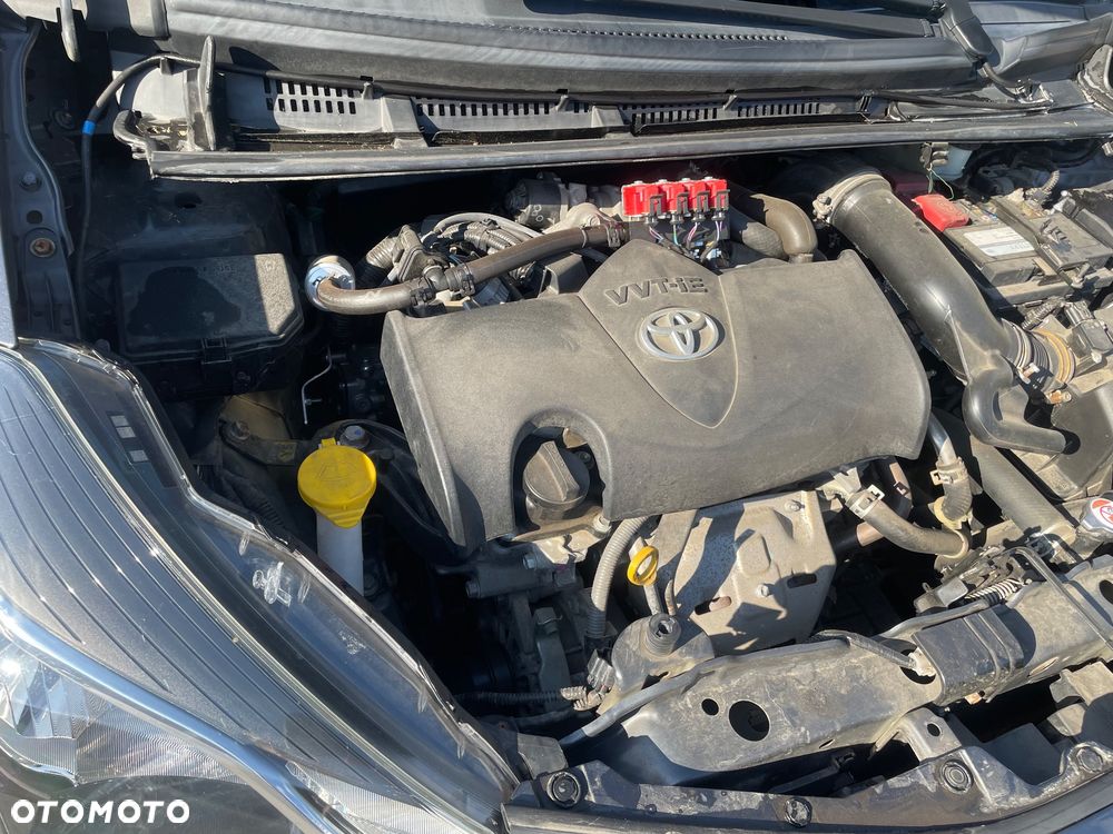Toyota Yaris 1.5 Dynamic - 14