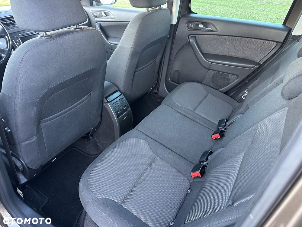 Skoda Yeti 2.0 TDI Experience PLUS EDITION - 10