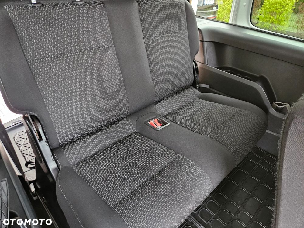 Volkswagen Caddy 2.0 TDI Trendline DSG - 11