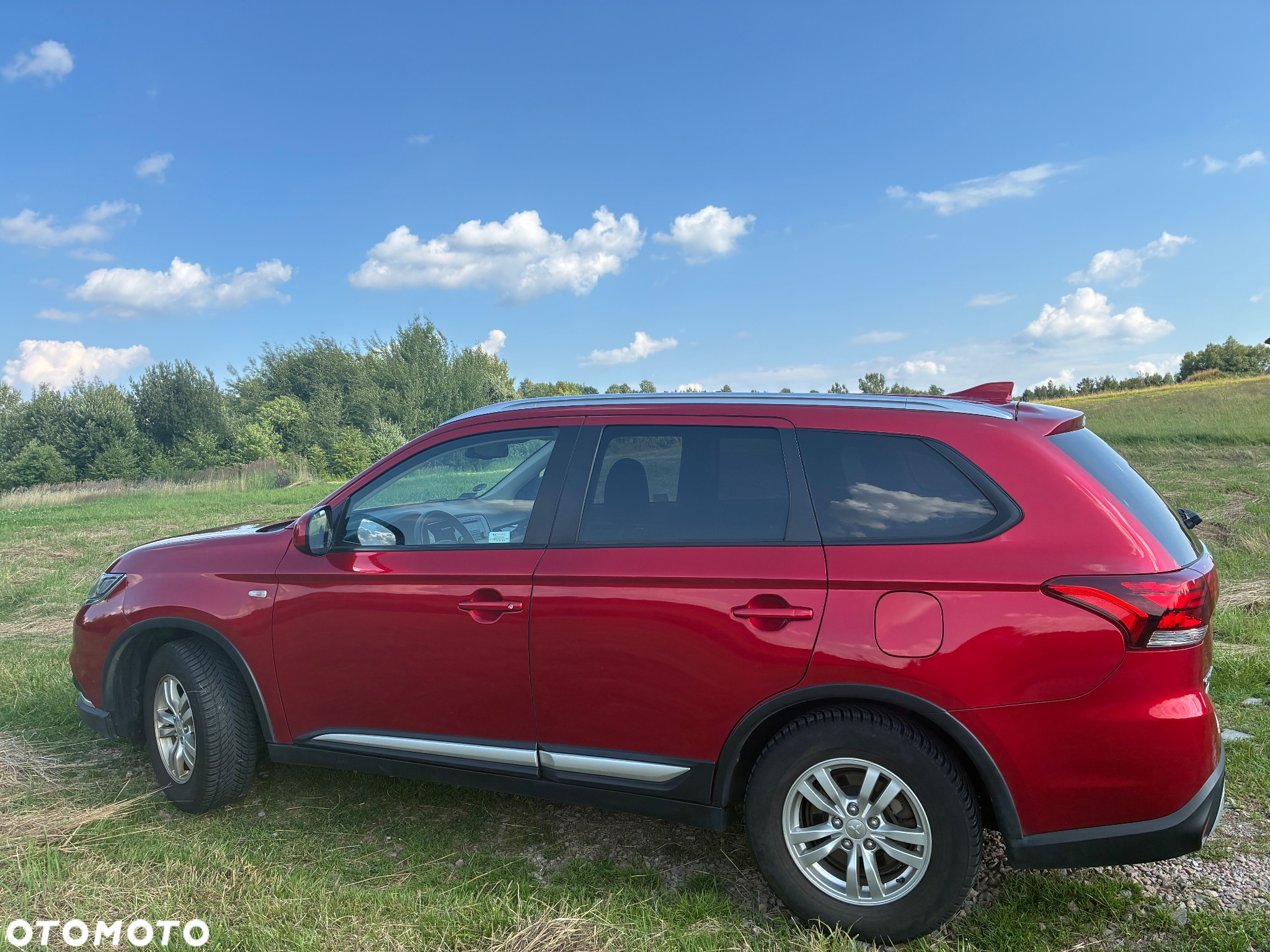 Mitsubishi Outlander 2.0 Invite + 2WD - 12