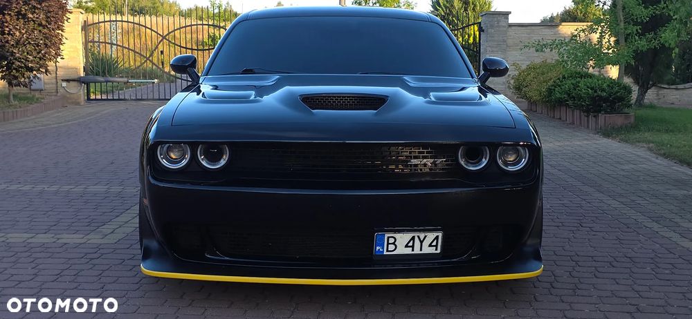 Dodge Challenger - 1