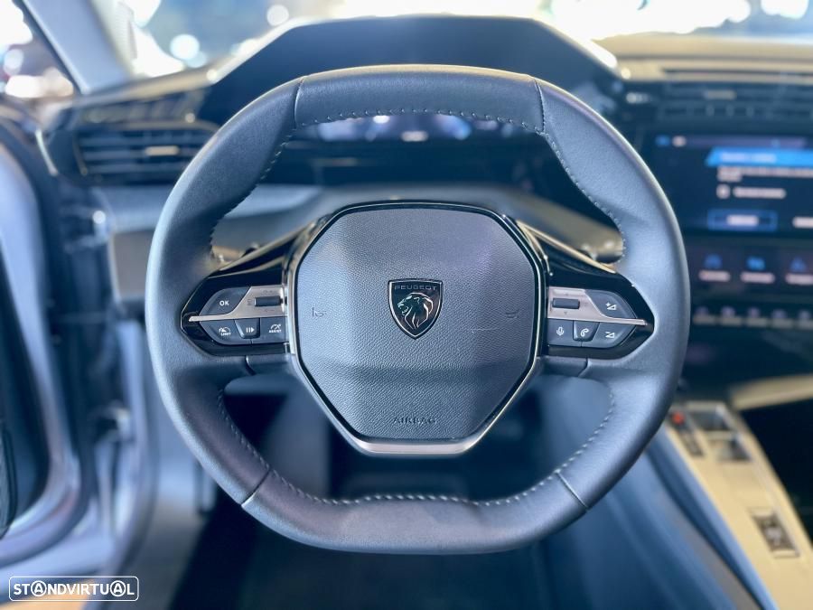 Peugeot 408 1.2 PureTech Allure EAT8 - 11