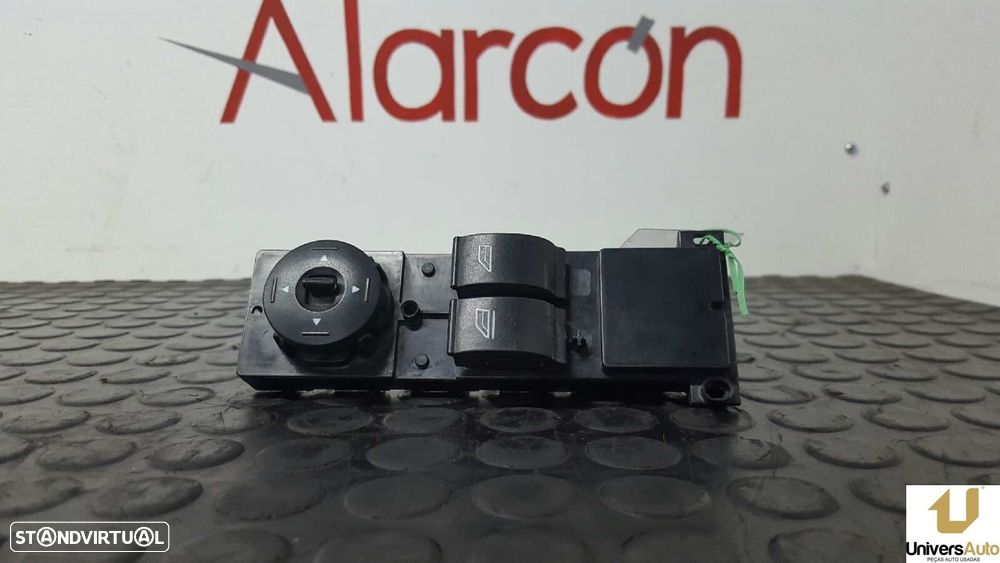 COMANDO ELEVADOR FRENTE ESQUERDO FORD FOCUS BERLINA (CAP) TREND - 1