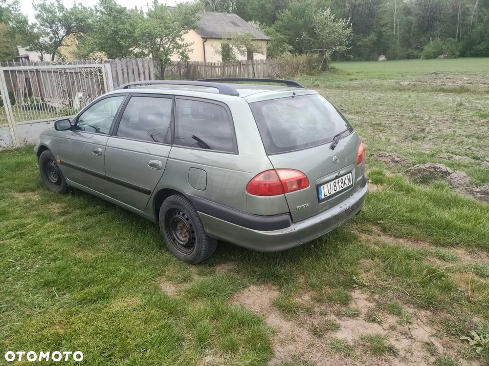 Toyota Avensis - 7