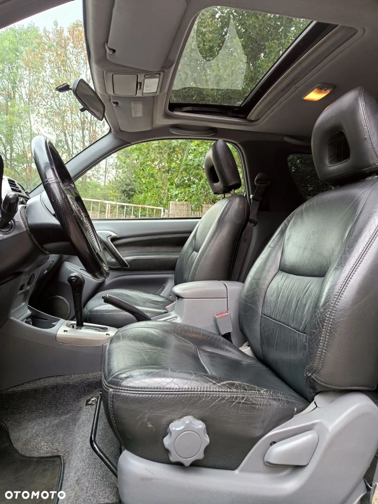 Toyota RAV4 2.0 VVT-i 4x4 - 12