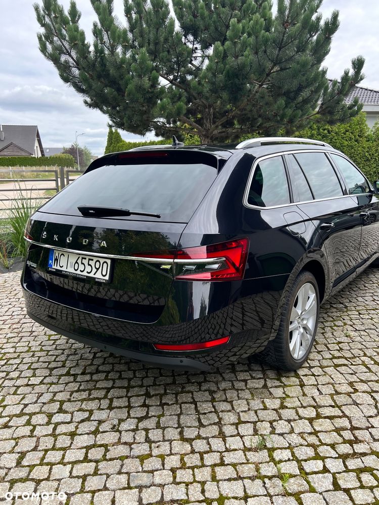 Skoda Superb 2.0 TDI SCR 4x4 Style DSG - 10