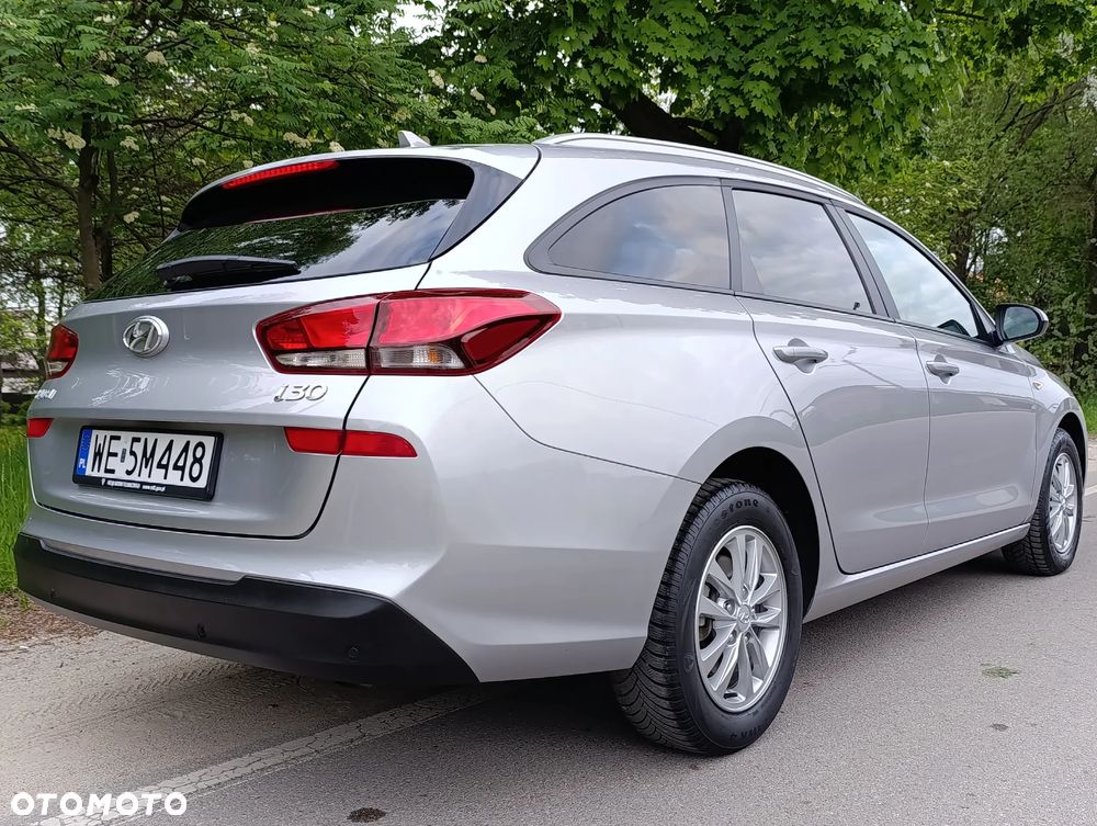 Hyundai i30 1.5 DPI Classic + - 31