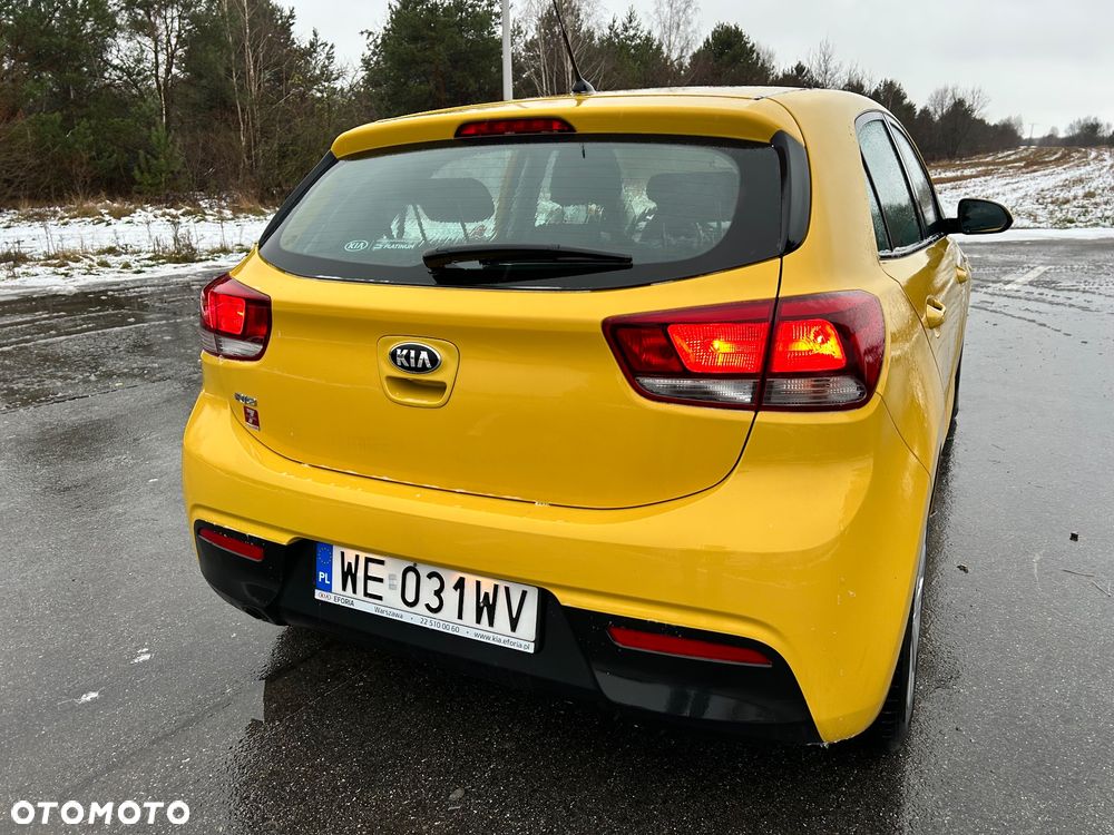 Kia Rio 1.2 M - 10