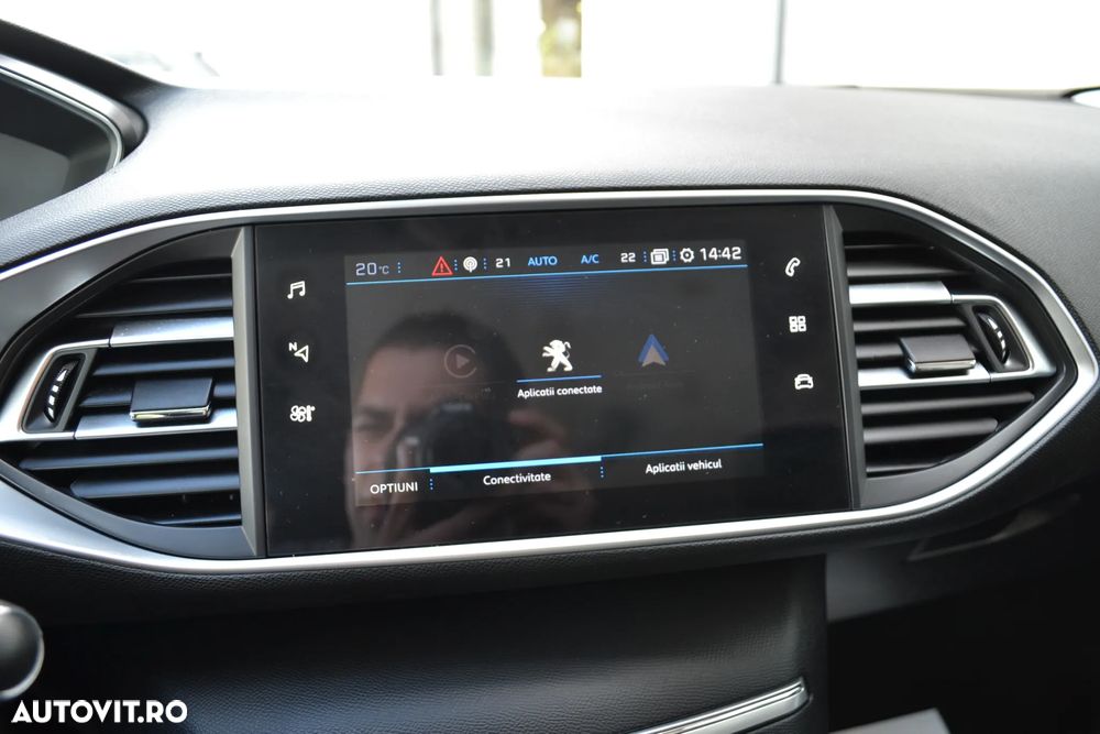 Peugeot 308 SW 1.5 BlueHDi FAP STT EAT8 Allure - 22