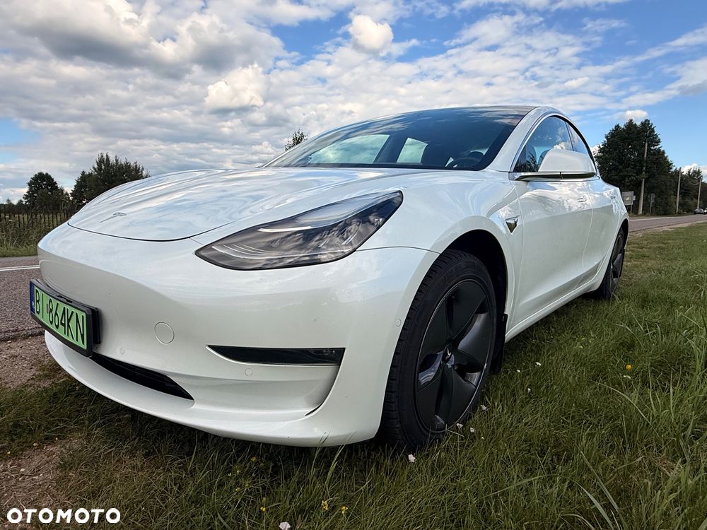 Tesla Model 3 - 12