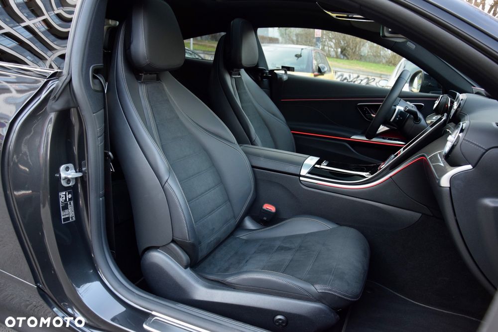 Mercedes-Benz CLE 300 4Matic 9G-TRONIC Edition AMG Line - 12