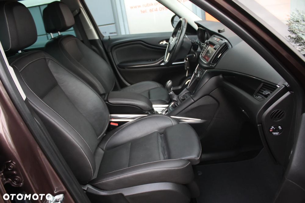 Opel Zafira 2.0 D (CDTI ecoFLEX) Start/Stop Business Edition - 26