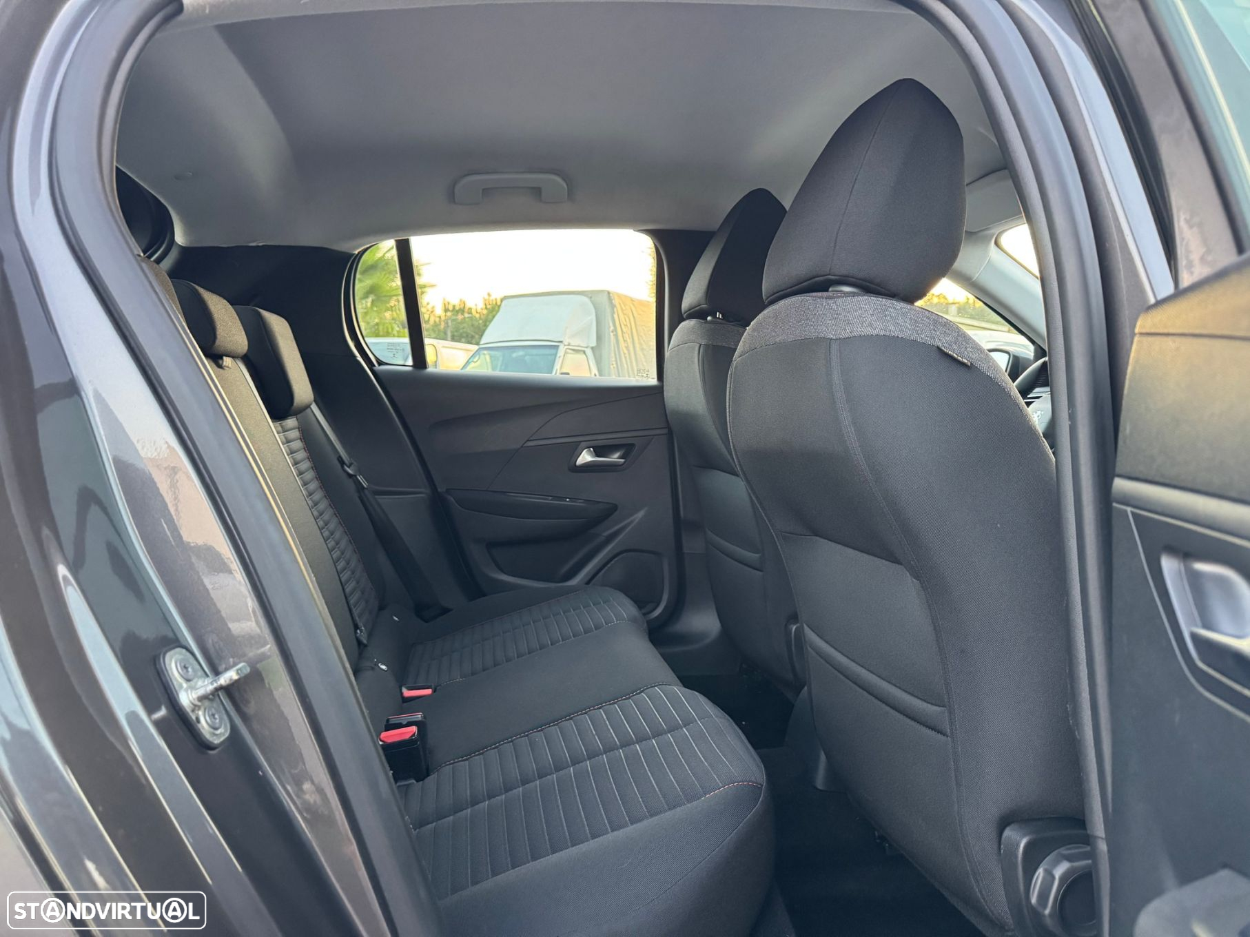 Peugeot 208 1.5 BlueHDi Allure Pack - 6
