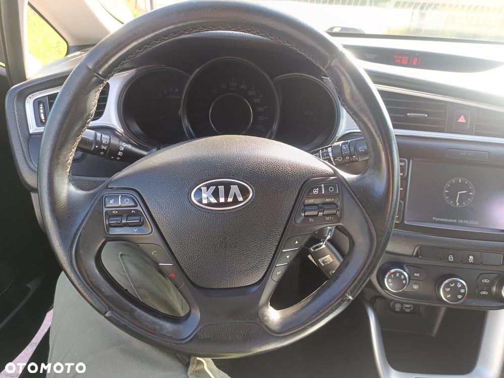 Kia Ceed - 7