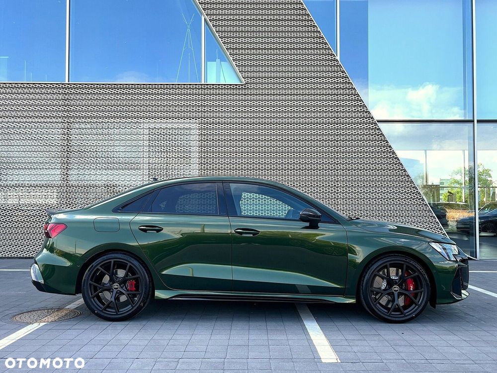 Audi RS3 Limousine - 2