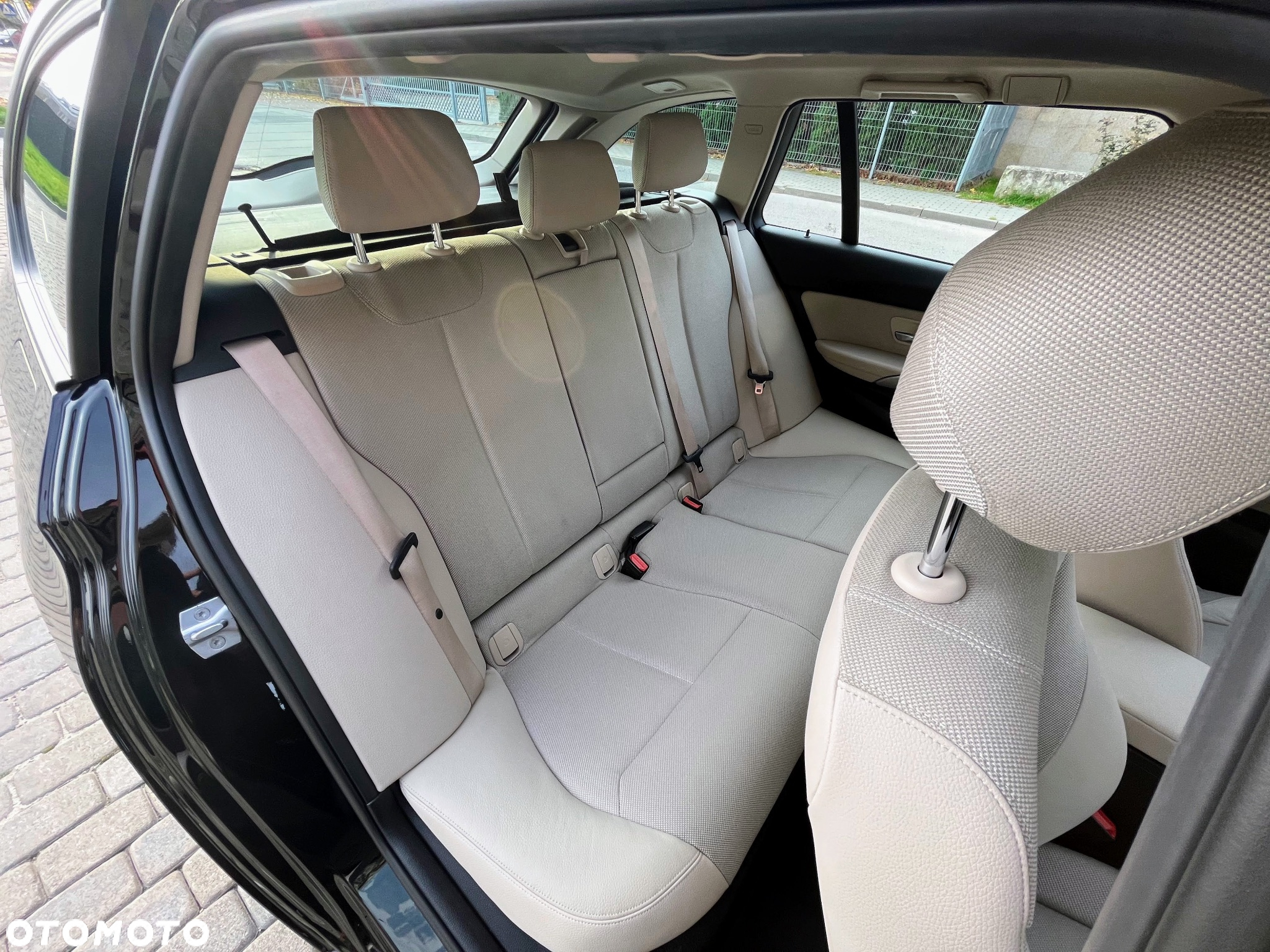 BMW Seria 3 330i xDrive Advantage - 9