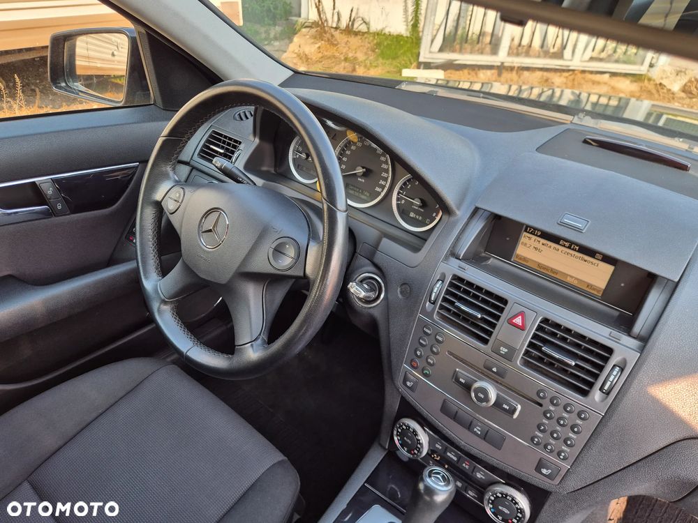 Mercedes-Benz Klasa C 180 Kompressor Automatik BlueEFFICIENCY - 11