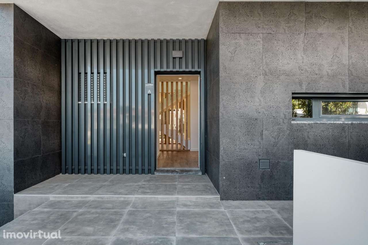 Moradia T4 com Acabamentos Premium — Fanqueiro, Loures - Grande imagem: 4/50
