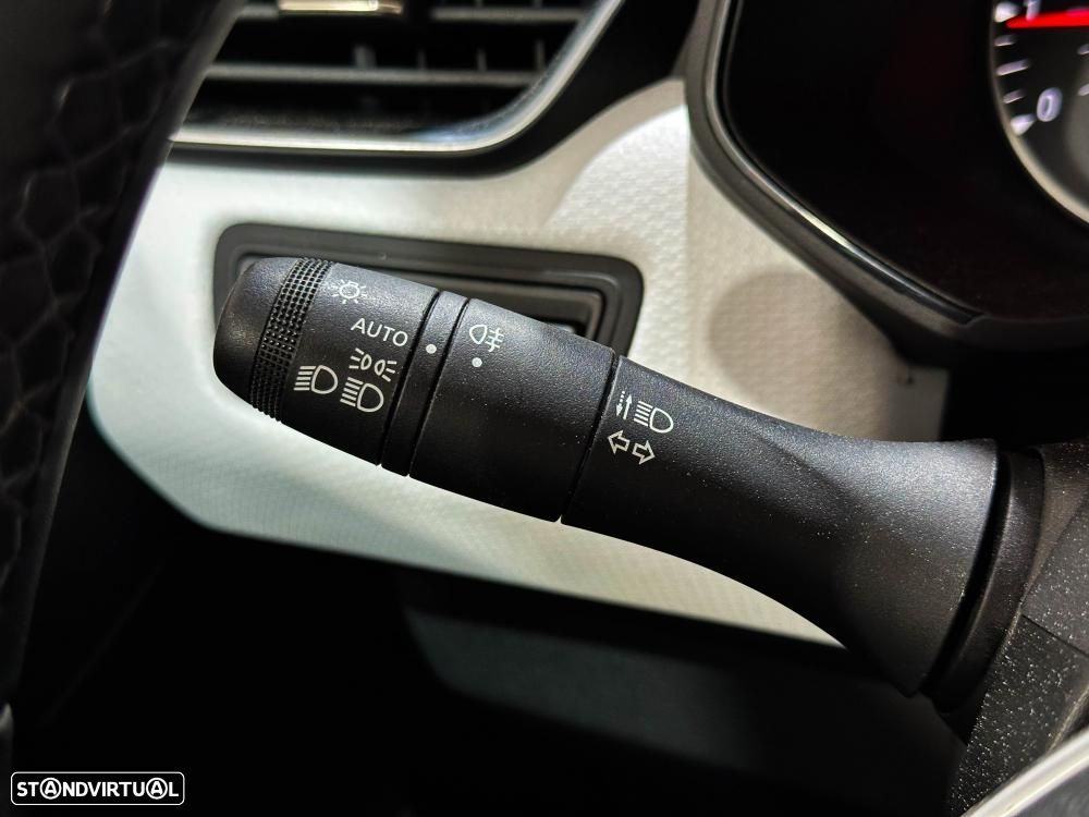 Renault Clio 1.0 TCe Exclusive CVT - 42